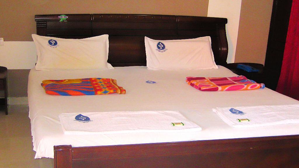 Hotel Sri Saravana Rāmeswaram Екстериор снимка